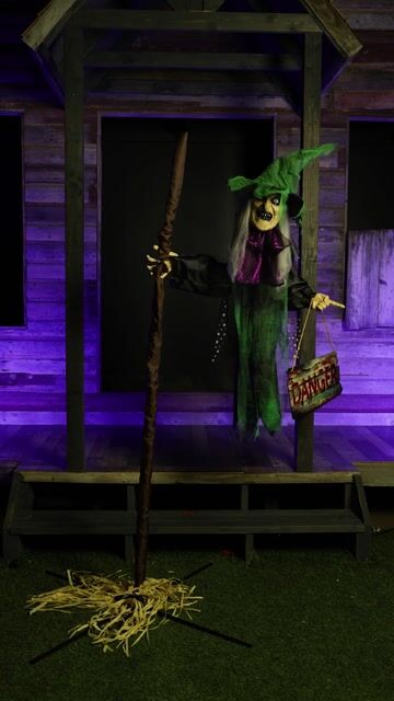 FUN99777 6 Ft Flying Florence Animatronic Witch Decoration_02