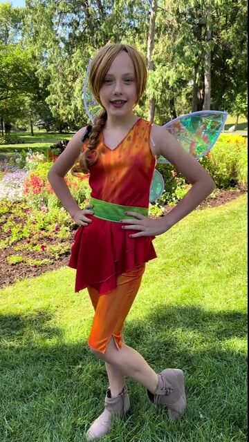 Let your child embrace their wild side with this exclusive Kid's Disney Fairies Fawn Costume! Inspired by the animal-loving fairy from Tinker Bell, this enchanting costume features earthy tones and delicate wings.