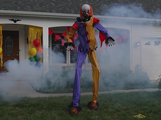FUN3283 Animated 7ft Funzo the Clown