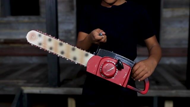 Bring brutal backwoods terror to your haunt with this Animated Red Rusted Chainsaw Prop. With a weathered, blood-red finish and menacing sound effects, it’s the perfect scare for any Halloween setup—just pull the cord and watch the panic begin.