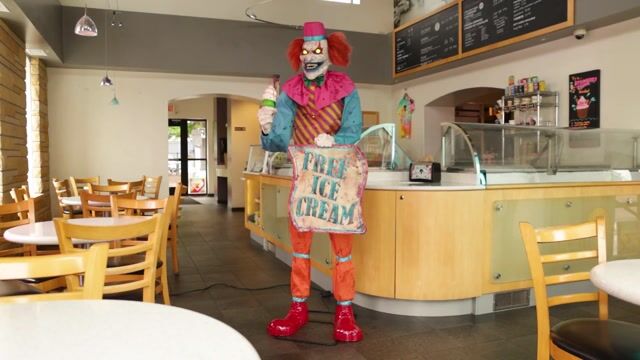 FUN99895 6 ft Sweet Treat Saul