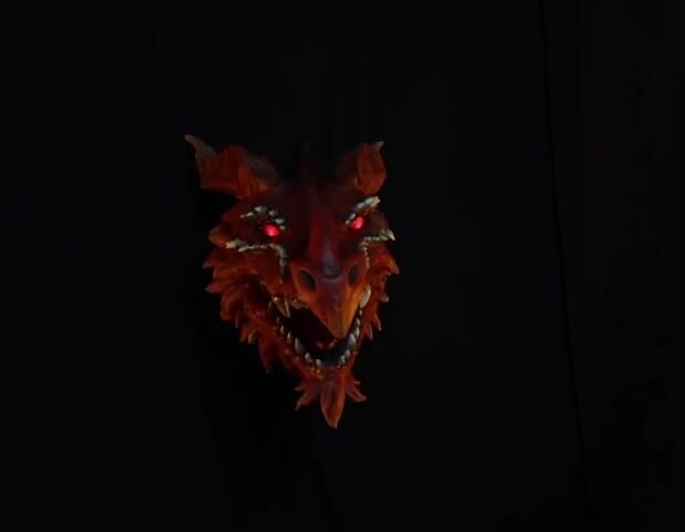 Watch as terror takes flight with the Dire Dragon’s Head Brick Thunder Actor-matronic! Towering over its prey, this fearsome beast comes alive with eerie sounds and lifelike movements, making it a must-have for any fantasy or horror display.
