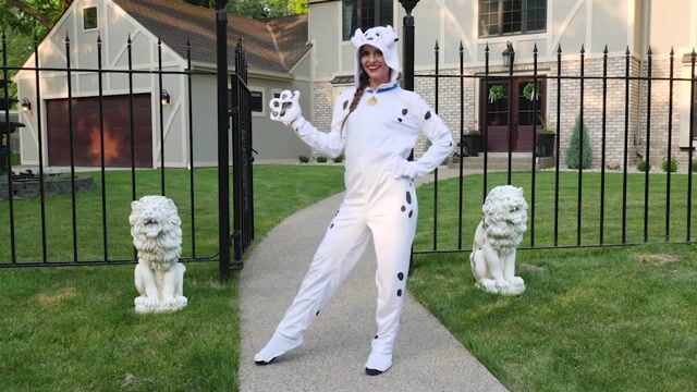 FUN2508AD Dalmatian Woman