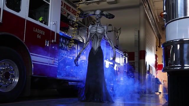 FUN94749 6.8 FT Ghostbusters Frozen Kingdom Life Size Garraka Halloween Decoration