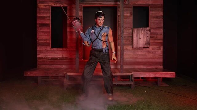 FUN98042 Ash Army of Darkness Animatronic Fixed