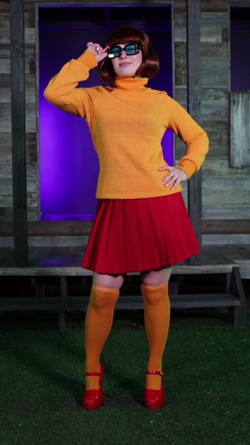 FUN98190AD Adult Deluxe Velma Scooby Doo Costume - (9x16)