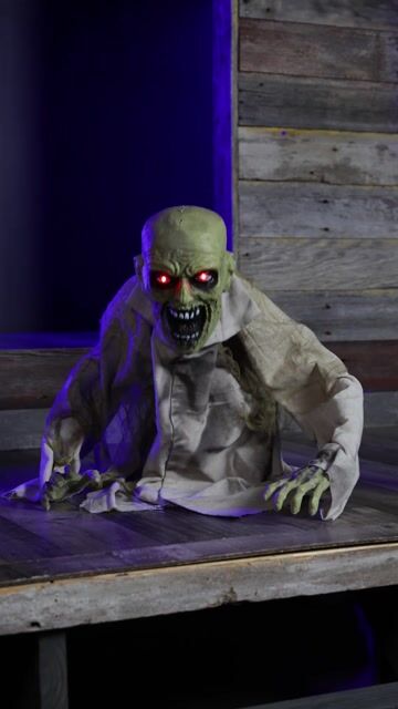 FUN99862 2FT Lunging Tabletop Zombie Animatronic Decoration - Scream Saver
