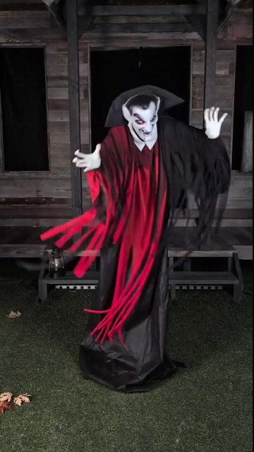 Dressed to kill in his gothic finest, Viscount Viktor stands at 5.3 feet and delivers bone-chilling scares with his eerie motion and sinister sounds. He’s the perfect noble nightmare for your haunted house!