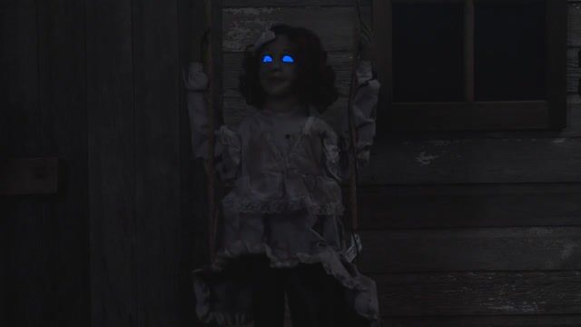 MOMR039121 Animated Swinging Decrepit Doll