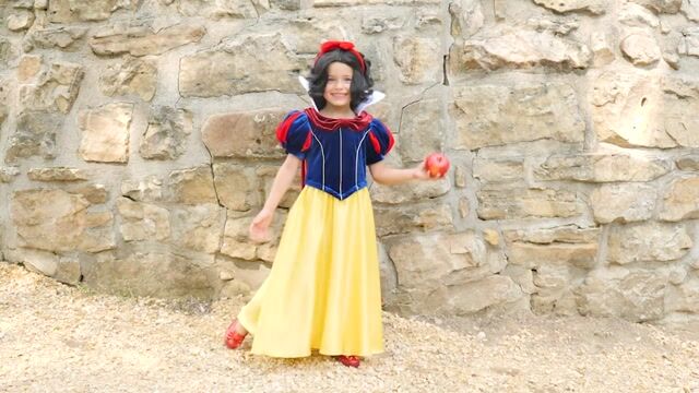 FUN1903TD Snow White