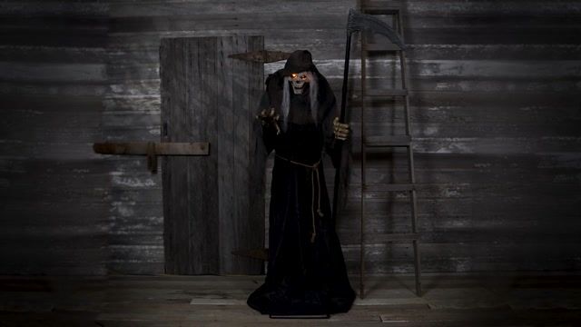 FUN4248 Lunging Reaper Animatronic Seasonal Visions